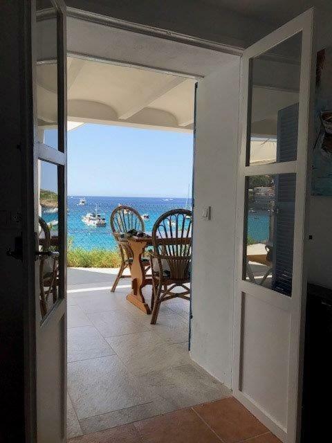 Hebergement Front De Mer Apartman Sant Elm Kültér fotó